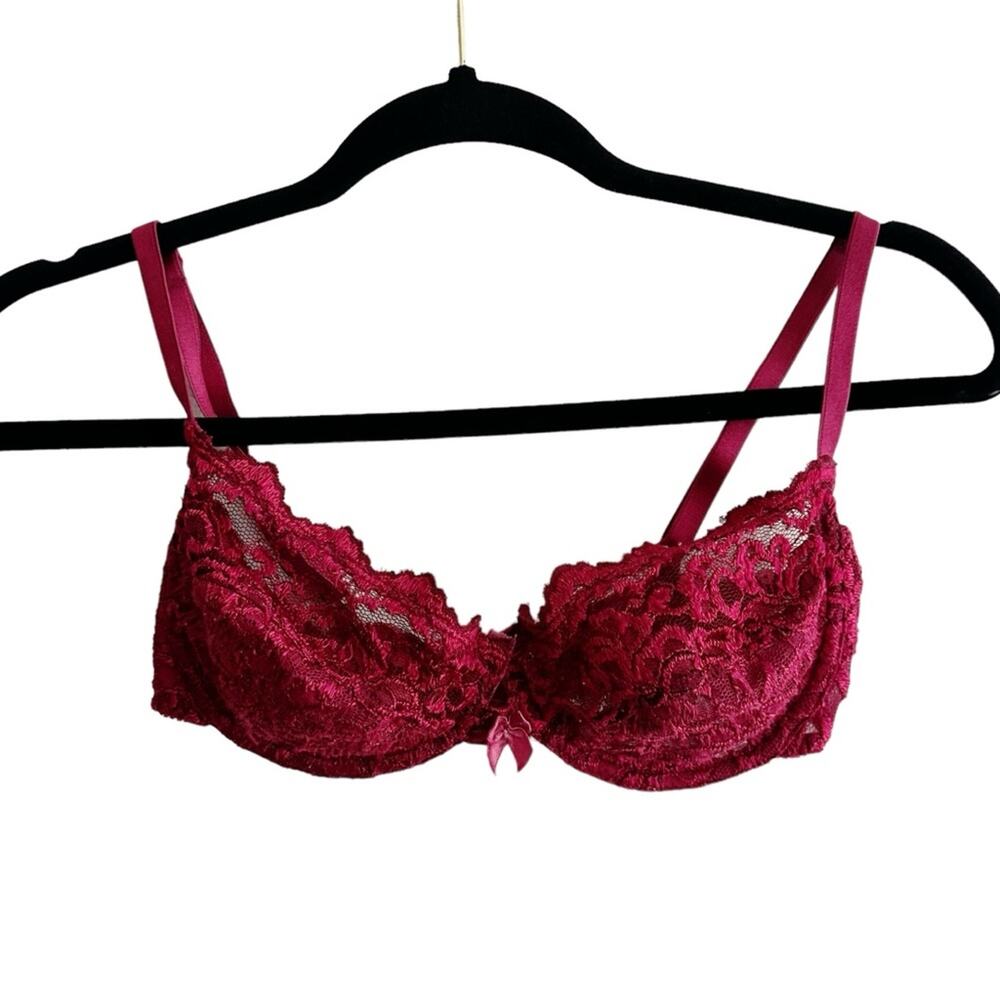 Victoria’s Secret Vintage Gold Label Red Unlined Lace Underwire Bra